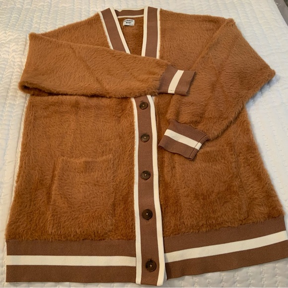 Aritzia Sunday Best Katie Fuzzy Cardigan Brown & Cream Color Size Small - Picture 7 of 9